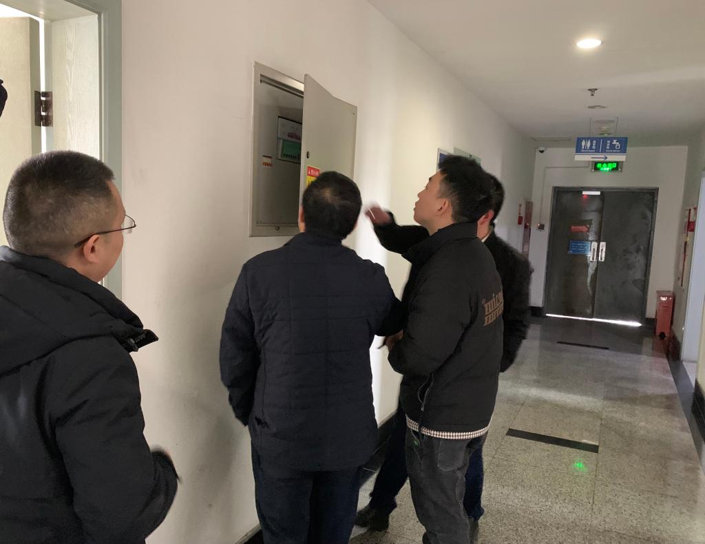 安全检查3.jpg 安全检查3.jpg