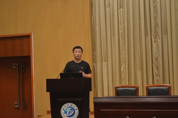 张哨楠教授开讲