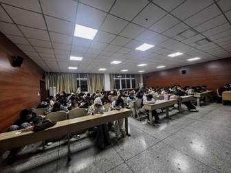 AE4700C962F3A9132124FDCF2C64539B