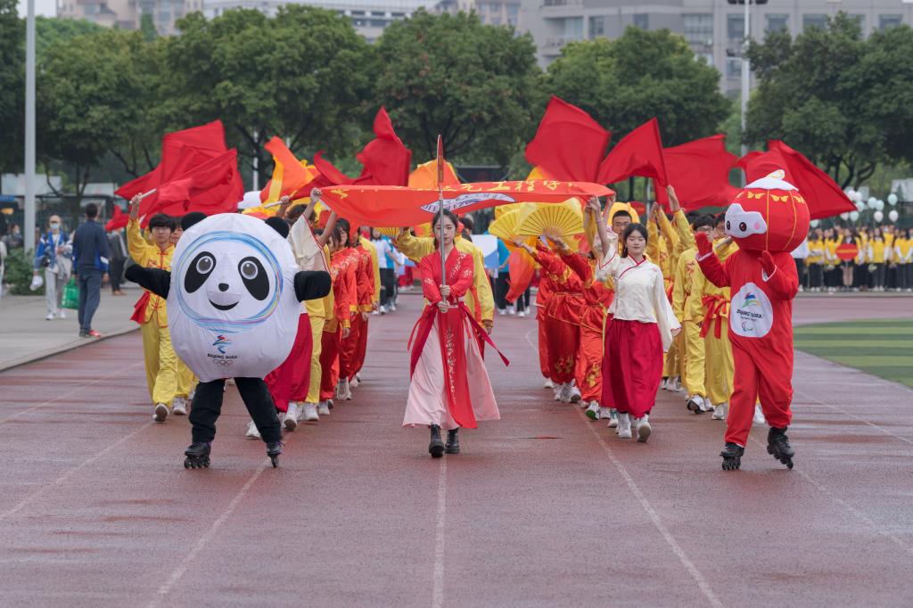https://www.swpu.edu.cn/__local/1/DF/F8/F0BF0605819CE3663FD49B7B7BC_980C3266_1BB84.jpg