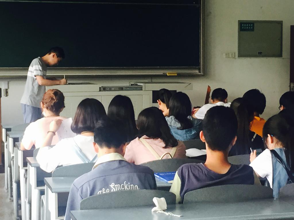 孙晓光老师记录2014级广播电视编导2班同学们提出的问题