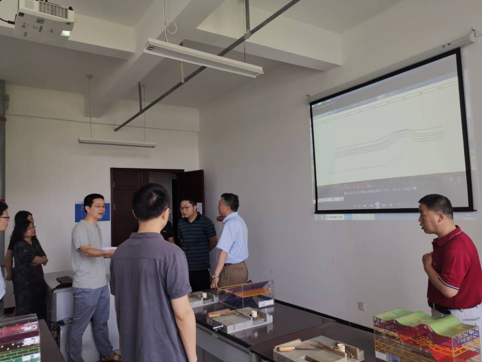 说明: d:\Documents\Tencent Files\346337515\Image\C2C\38012D22ACDB933377B729F696BFBBFF.jpg