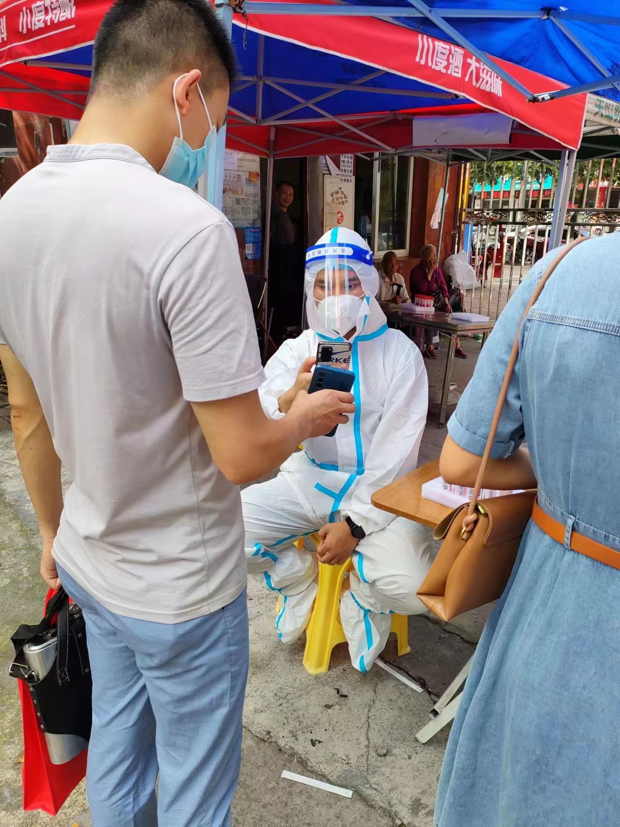 说明: 2d8231a2b370b1fdb693d0d72ad85f7