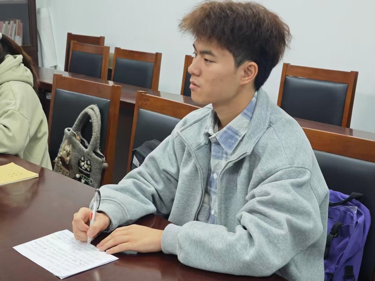 23ab698d2f6432d0ee97b7a4d46670e