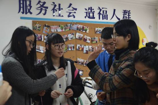 说明:E:\腾讯QQ聊天\Users\470819218\Image\Group\O@8GC6B8FS98ZP$6QTC8}ZY.jpg