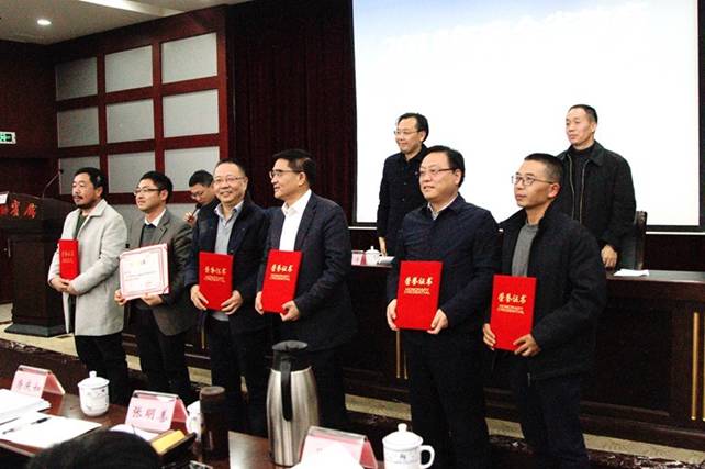 http://www.swpu.edu.cn/__local/4/FF/1E/352759F24CAB0A74E331FF6D78B_86EDA51C_9CA5.jpg