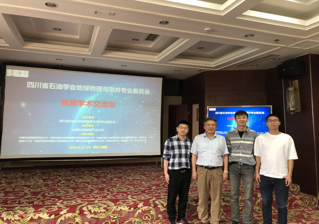 说明: 1e5172053d96c4bf9e74517ec1eee59 说明: 1e5172053d96c4bf9e74517ec1eee59