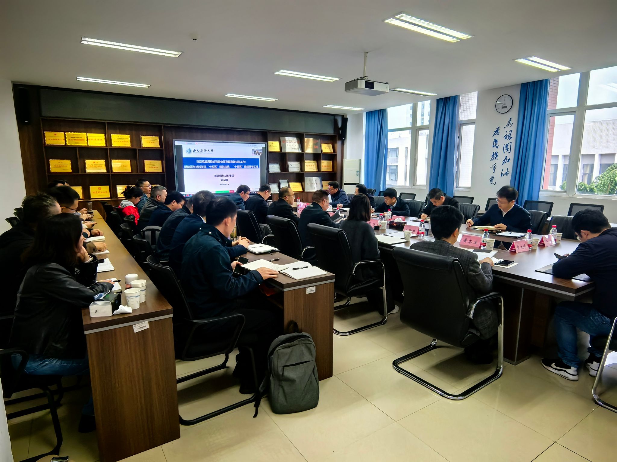 img_v3_02ra_0f38c424-cc06-4712-93ed-aa3d4a0b748g