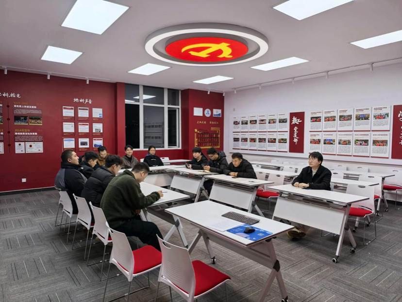 82e8d4dbdb97d2e7ae0b9fe8398638d9