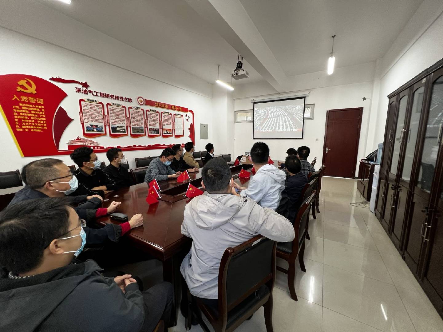 https://www.swpu.edu.cn/__local/8/A5/0E/142084B025747882717C478989A_EA16FBF9_2A712.jpg