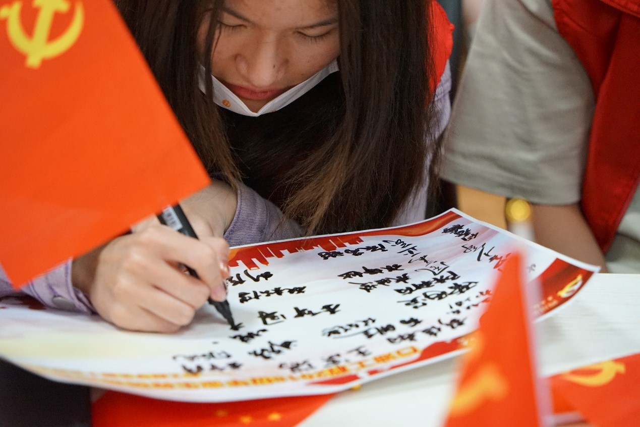 图片3.jpg 图片3.jpg