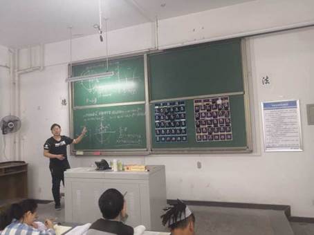 QUMX}F5`C]IZLQ`SV6MC{KM