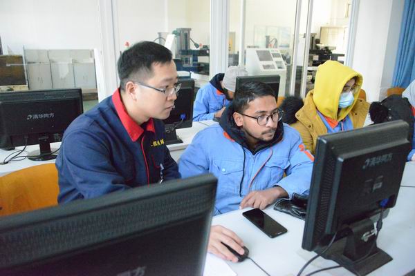 说明: https://www.swpu.edu.cn/__local/C/C5/69/90F3618F81F0AA2C7D37BDA72CC_5BA55853_14944.jpg