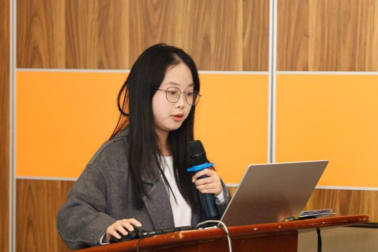 e87ef2b81c7e2e6c43e5cffae5611124