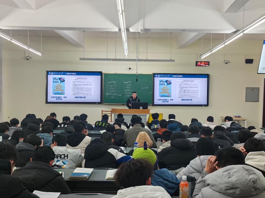 A4032231E4EA68704294AE6A1B659099