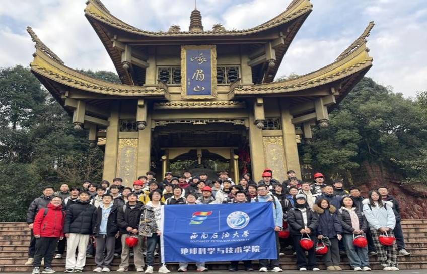 63FCEF1C8C9AD90829994AF4B117DCDF