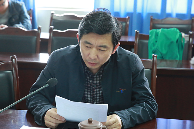 张小飞传达党风廉政建设工作会议精神