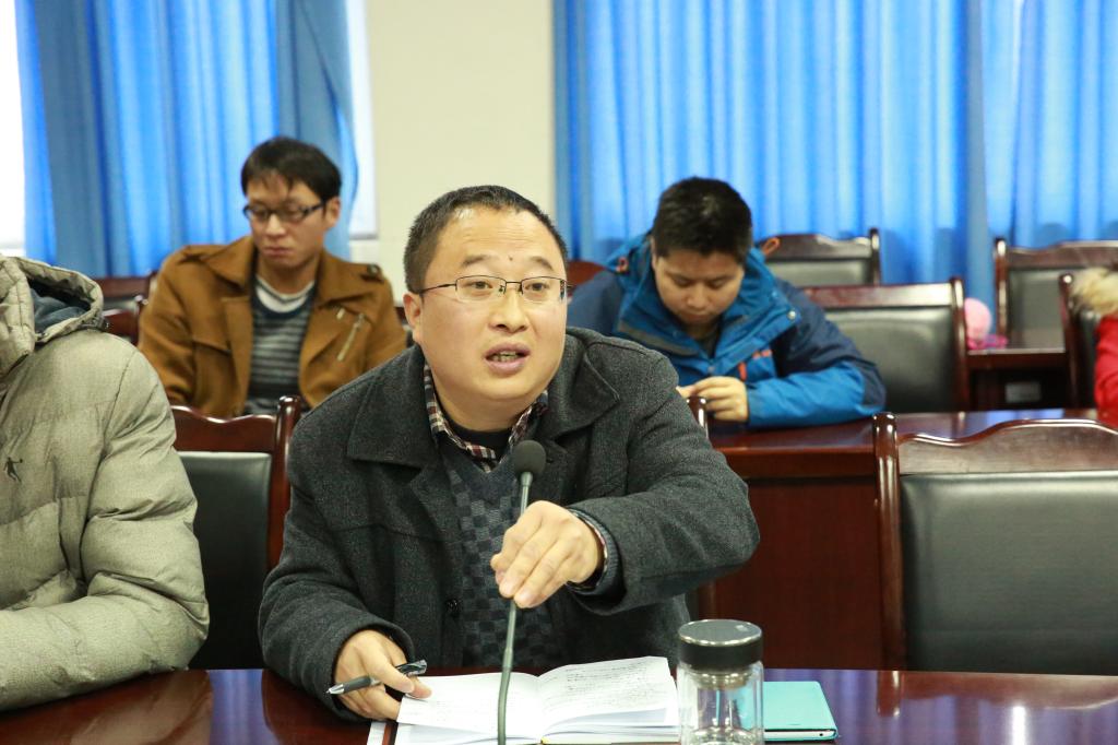 帅书记主持报告