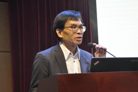 澳门科技大学澳门电影艺术研究院院长卓伯棠教授
